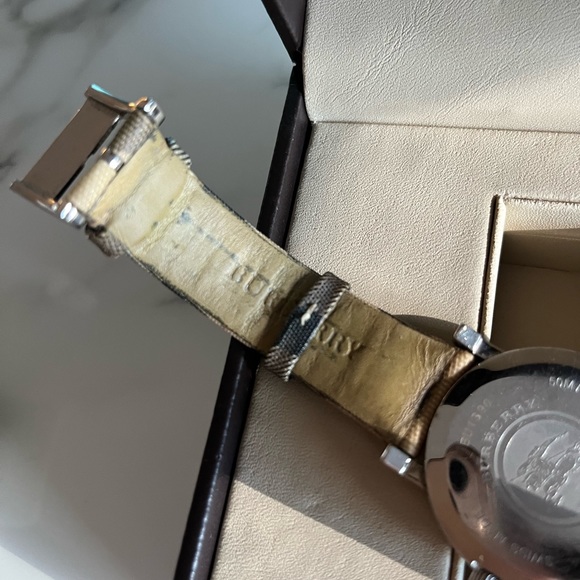 Burberry Women’s Watch - Picture 4 of 8